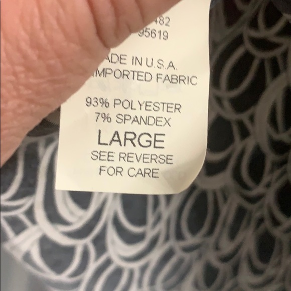 JOHN PAUL RICHARD LARGE BLACK & WHITE TOP - Picture 9 of 9